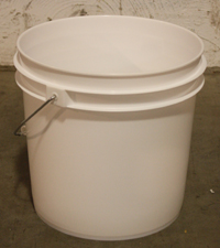 2 Gallon Fermenting Bucket w/ Lid