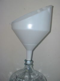 ANTI-SPLASH FUNNEL